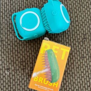 3 pet massage scrub brushes
